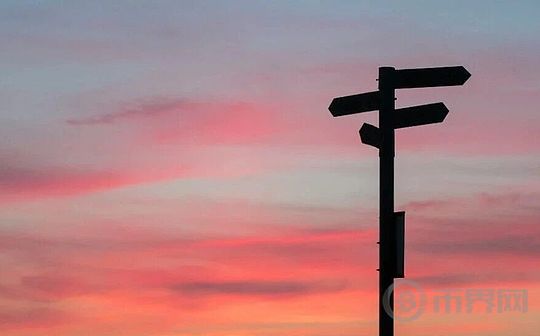 - 加密市场的十字路口：ETF 下滑、杠杆清理和流动性枯竭